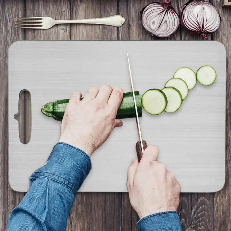 TitanEdge Pro – Heavy-Duty Titanium Cutting Board